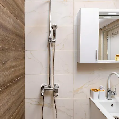 Modern 1br With Private Garage Near Mall Plovdiv, Pulmed And Rowing Canal *