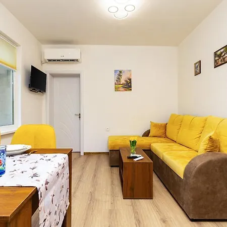 Modern 1br With Private Garage Near Mall Plovdiv, Pulmed And Rowing Canal Daire