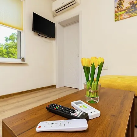 Modern 1br With Private Garage Near Mall Plovdiv, Pulmed And Rowing Canal Apartmán