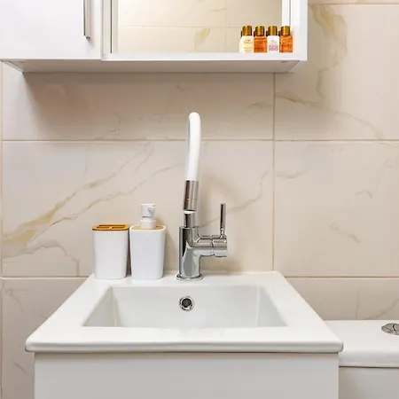 Apartmán Modern 1br With Private Garage Near Mall Plovdiv, Pulmed And Rowing Canal *