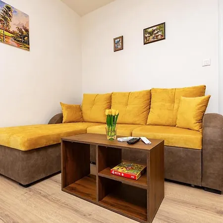 Modern 1br With Private Garage Near Mall Plovdiv, Pulmed And Rowing Canal
