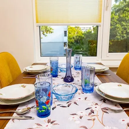 Modern 1br With Private Garage Near Mall Plovdiv, Pulmed And Rowing Canal Apartmán