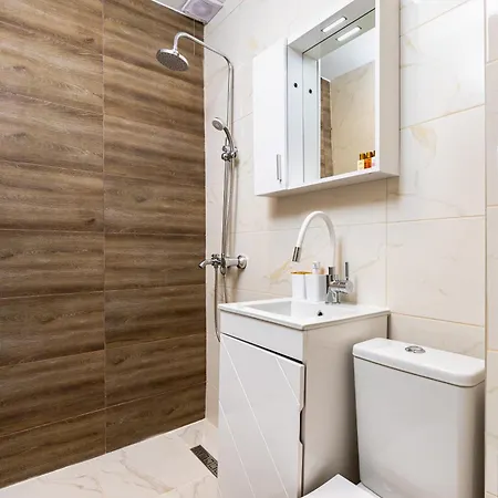 Modern 1br With Private Garage Near Mall Plovdiv, Pulmed And Rowing Canal *