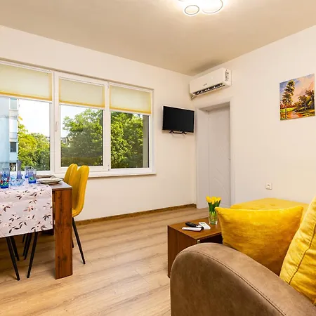 Modern 1br With Private Garage Near Mall Plovdiv, Pulmed And Rowing Canal Apartmán
