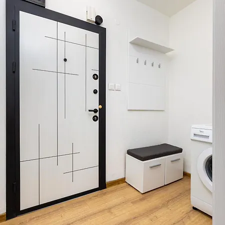 Modern 1br With Private Garage Near Mall Plovdiv, Pulmed And Rowing Canal *