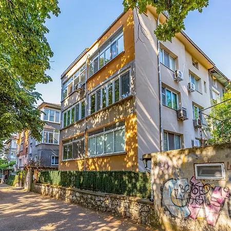 Modern 1br With Private Garage Near Mall Plovdiv, Pulmed And Rowing Canal